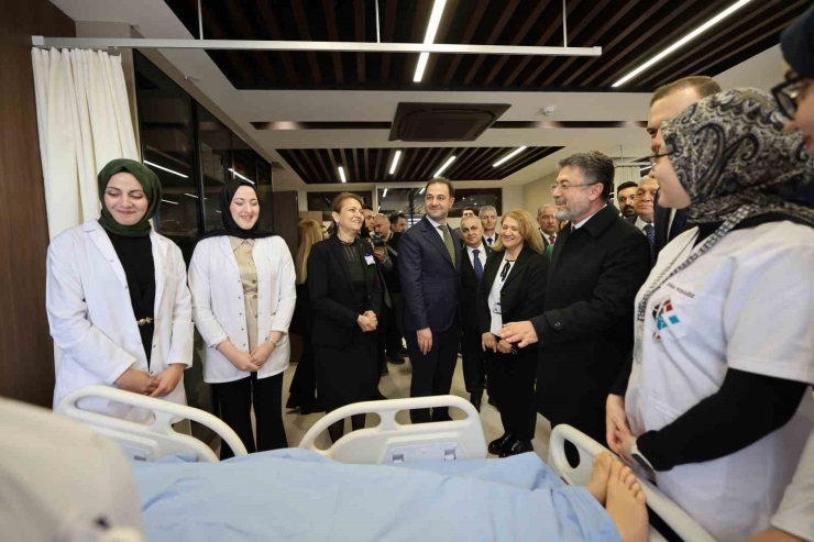 Hkü’de Hemşirelik Simülasyon Merkezi İle İleri Araştırma Ve Uygulama Laboratuvarı Açıldı