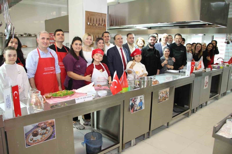 Özel Öğrenciler "birlikte Pişirdik, Birlikte Başardık" Etikliğinde Buluştu