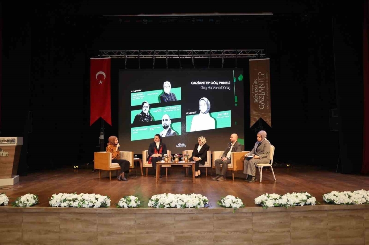 Gaziantep Büyükşehir’in Ev Sahipliğinde "yeşil Otobüs" Belgeselinin İlk Gösterimi Yapıldı