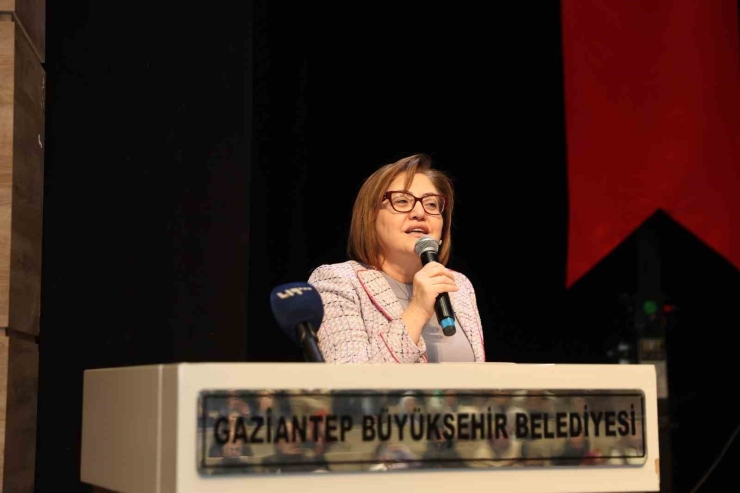 Gaziantep Büyükşehir’in Ev Sahipliğinde "yeşil Otobüs" Belgesel Filmi’nin İlk Gösterimi Yapıldı