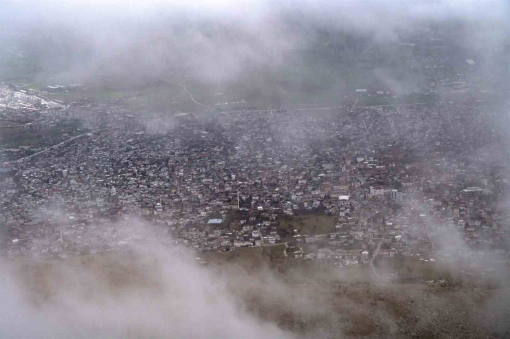 Makam Dağı’ndan Sis Altında Kalan Ergani Görüntülendi