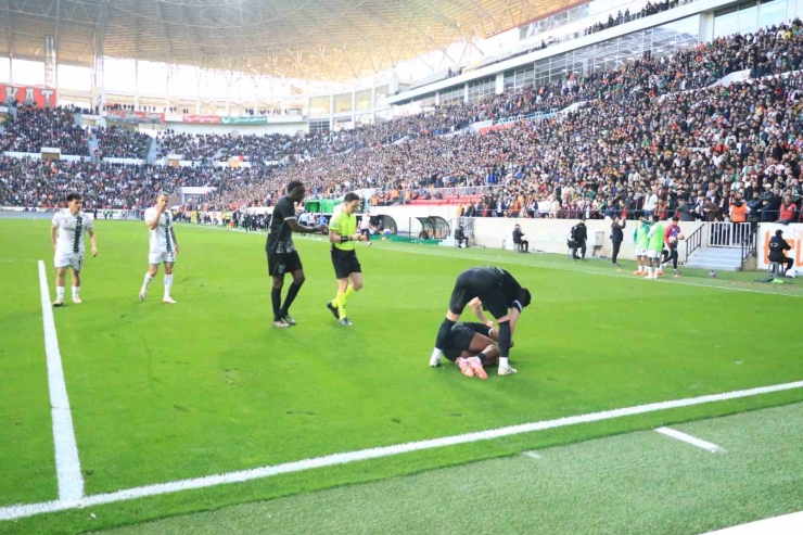 Trendyol 1. Lig: Amed Sportif Faaliyetler: 1 - Sakaryaspor: 1