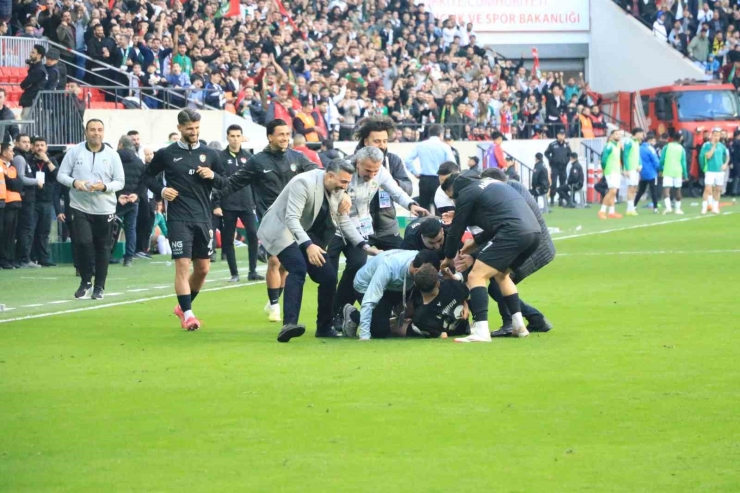 Trendyol 1. Lig: Amed Sportif Faaliyetler: 1 - Sakaryaspor: 1