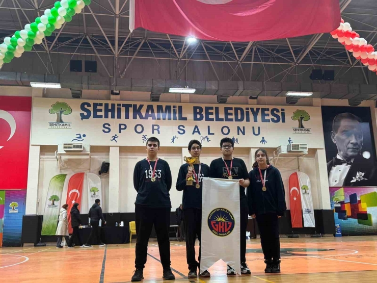 Satrançta Gaziantep’in Hamle Şampiyonu Gkv Özel Liseleri