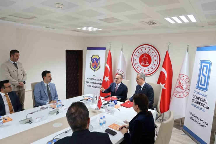 Diyarbakır Cumhuriyet Başsavcılığı İle İl Sağlık Müdürlüğü Arasında İşbirliği Protokolü İmzalandı