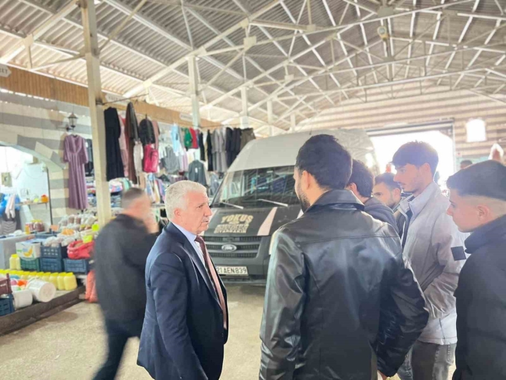 Başkan Karamehmetoğlu, Esnaf Ve Vatandaşlarla Bir Araya Geldi