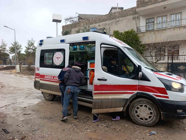 Matkapla Elini Delen İşçi Yaralandı