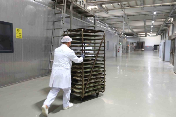 Ramazan Ayının Simgesi Pideler, Haydi Ekmek Büfelerinde Satışta Olacak