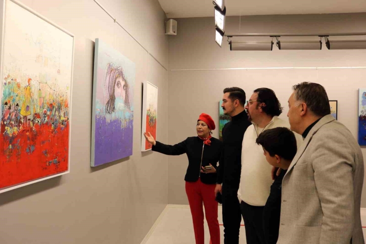 Ressam Hatice Aydoğan Sanko Sanat Galerisi’nde Sergi Açtı