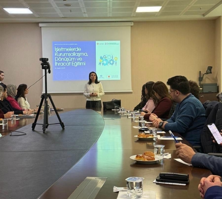 Gso Ev Sahipliğinde "kurumsallaşma, Dönüşüm Ve İhracat Eğitimi" Düzenlendi