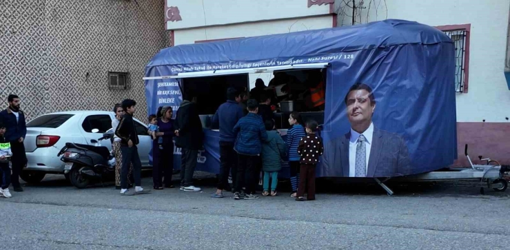 Şehitkamil’de Binlerce Kişi İlk İftarını Aynı Sofrada Açtı