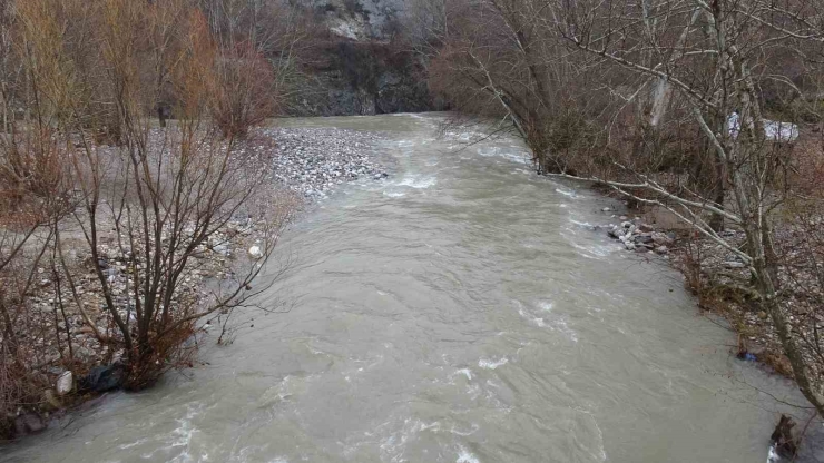 Malatya’da Sağanak Ve Kar Yağışı Dereleri Taşırdı