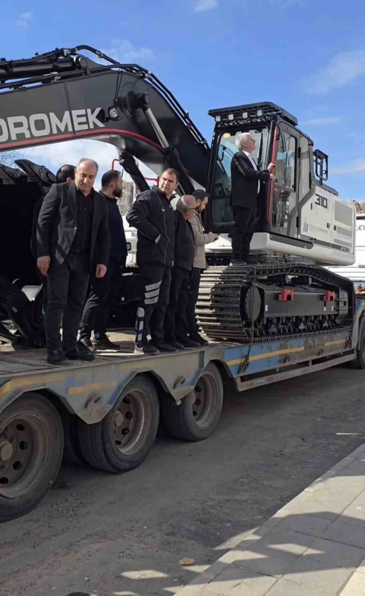 Çermik Belediyesi Araç Filosunu Genişletmeye Devam Ediyor