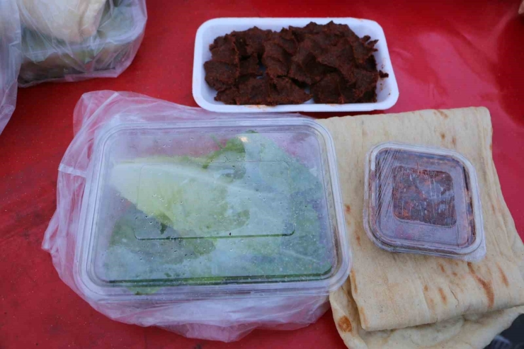 Diyarbakır’da Ramazan Klasiği: Çiğköfteye Yoğun İlgi