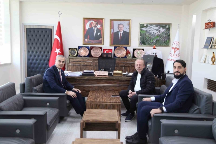 Sultan Şeyhmuz Ez-zuli Derneğinden Eğitime Ve Sağlığa Destek Ziyareti