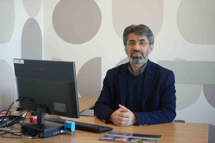 Sakallı Olduğu İçin Diplomasını 19 Yıl Sonra Alabildi: 28 Şubat Mağduru Doktor Yaşadıklarını Anlattı