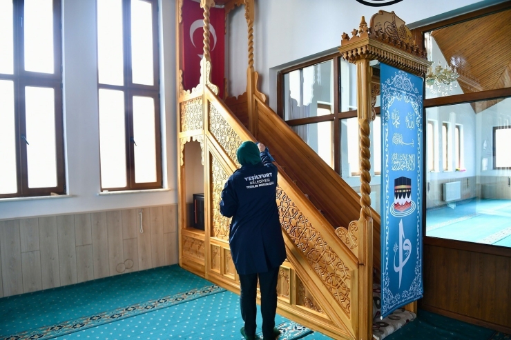 Yeşilyurt Belediyesi’nden Ramazan’da Dört Koldan Temizlik Seferberliği