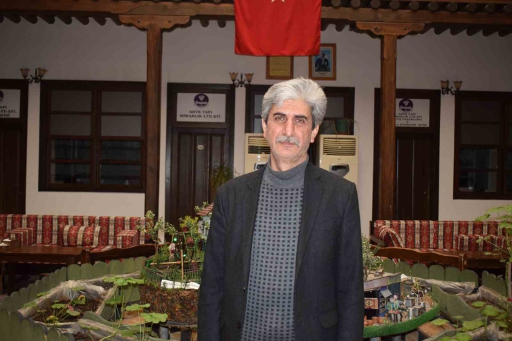 Yaklaşık 200 Yıllık Han, Zamana Direniyor