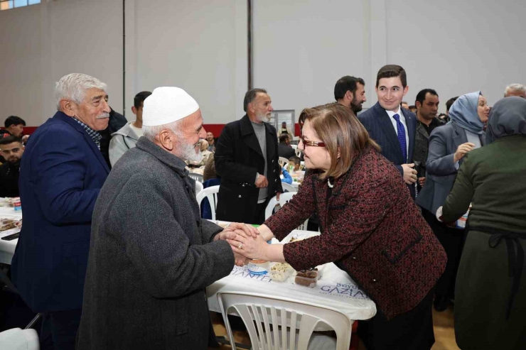 Şahin, Oğuzeli’nde Vatandaşlarla İftar Programında Buluştu