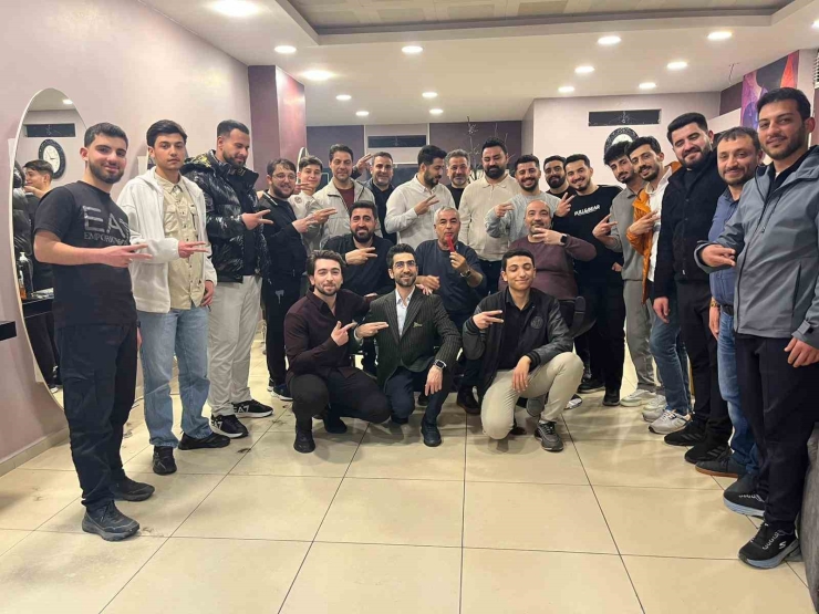 Diyarbakır’da Erkek Berberlerine Eğitim