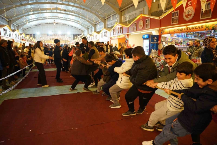 Kahta’da Ramazan Çarşısı Etkinlikleri Coşkuyla Sürüyor