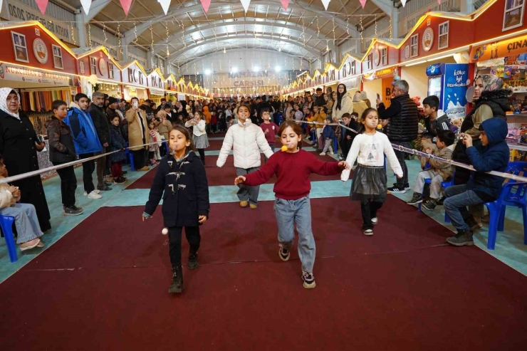 Kahta’da Ramazan Çarşısı Etkinlikleri Coşkuyla Sürüyor