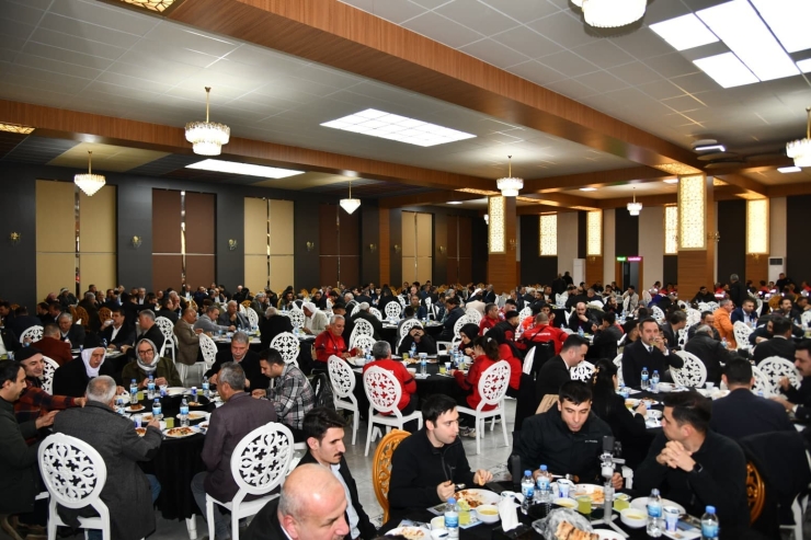 Vali Şıldak İftarda Sivereklilerle Buluştu