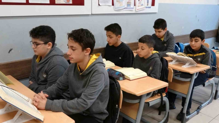 Gaziantep’te Ramazan’ın Manevi İklimi Okullarda Yaşatılıyor