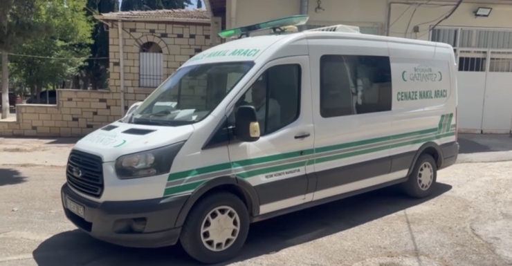 Devrilen Beton Mikserinin Sürücüsü Hayatını Kaybetti