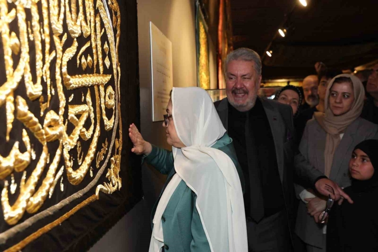 Gaziantep Büyükşehir Ev Sahipliğinde Mukaddes Emanetler Sergisi Vatandaşlarla Buluştu