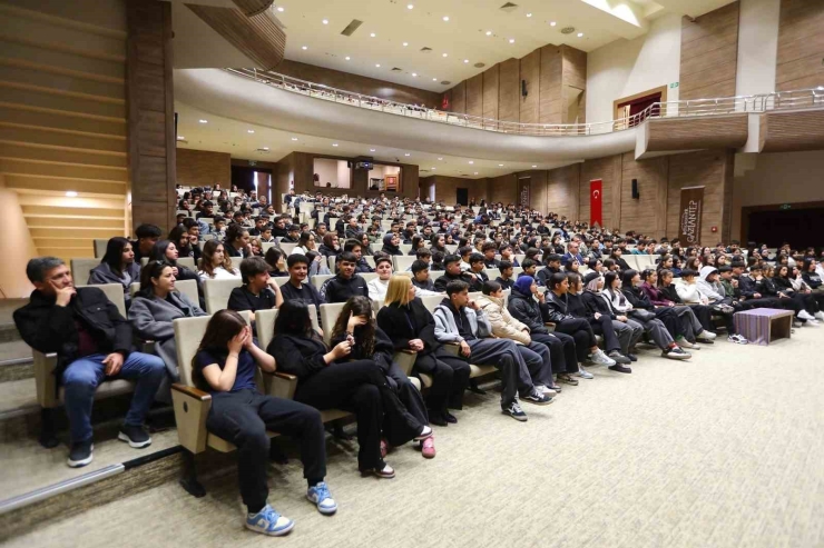 Gazi Şehirde İyilik Çocuklarla Yayılıyor