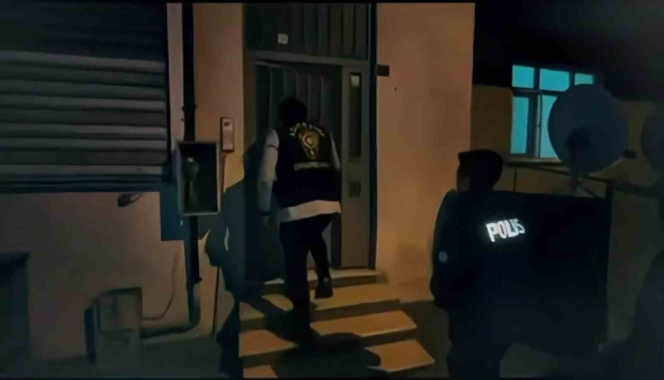 Diyarbakır Merkezli 14 İlde "son İstasyon" Operasyonu