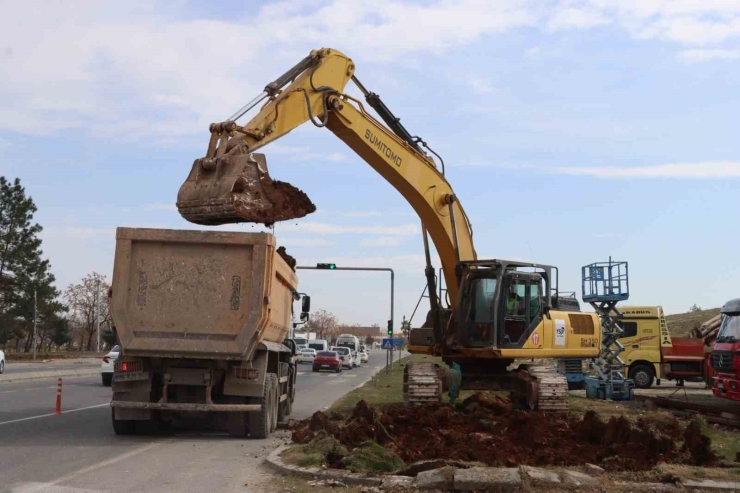 Evren Sanayi Sitesinde İki Adet Katlı Köprülü Kavşak İnşaatı Başladı