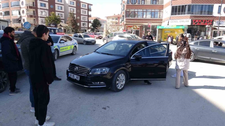 Malatya’da Otomobille Motosiklet Çarpıştı: 1 Yaralı