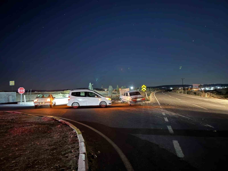 Şanlıurfa’da Hafif Ticari Araç İle Otomobil Çarpıştı: 5 Yaralı