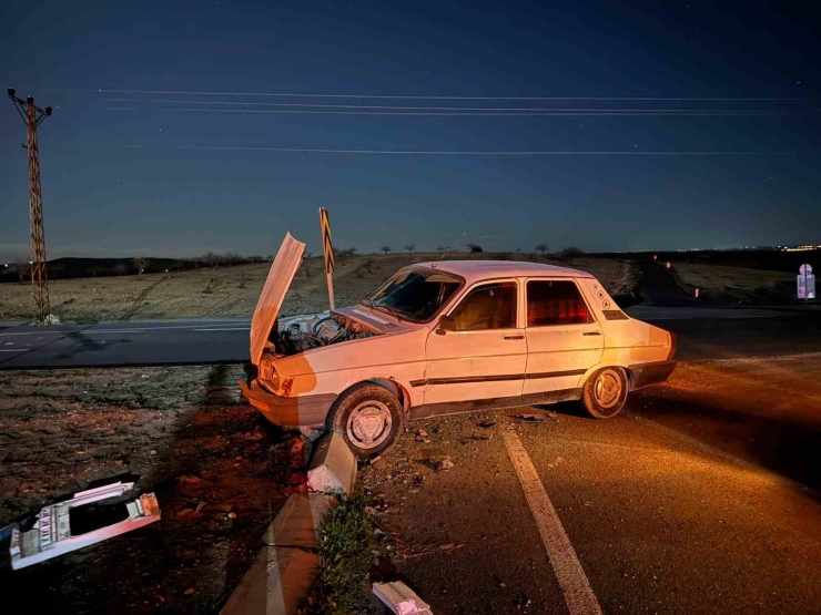 Şanlıurfa’da Hafif Ticari Araç İle Otomobil Çarpıştı: 5 Yaralı
