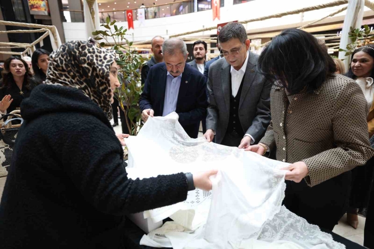 Evde Üreten Kadınlar Ekonomiye Değer Katıyor