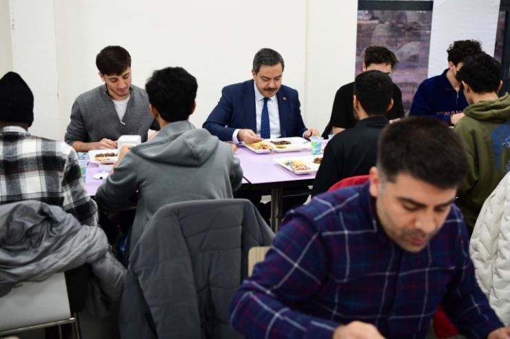 Mtü’de Uluslararası Öğrencilerle "kampüs İftarları 2026" Buluşması