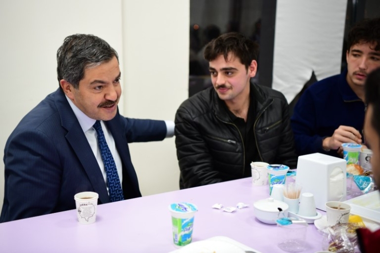 Mtü’de Uluslararası Öğrencilerle "kampüs İftarları 2026" Buluşması