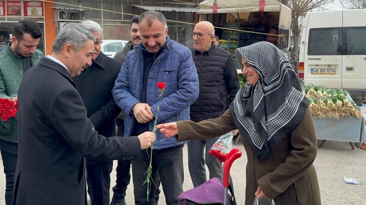 Ak Parti Heyeti, Kadınların Kadınlar Gününü Kutladı