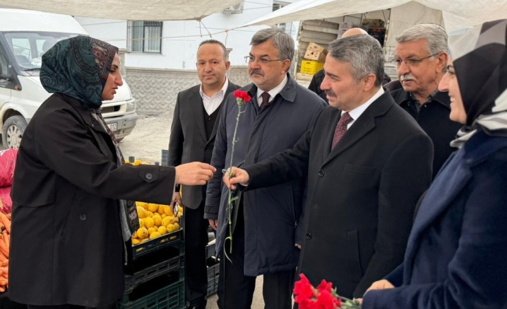 Ak Parti Heyeti, Kadınların Kadınlar Gününü Kutladı