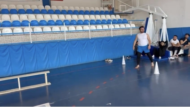 Gençler, Gençlik Ve Spor Bakanlığı Kurslarından Hayata Hazırlanıyor