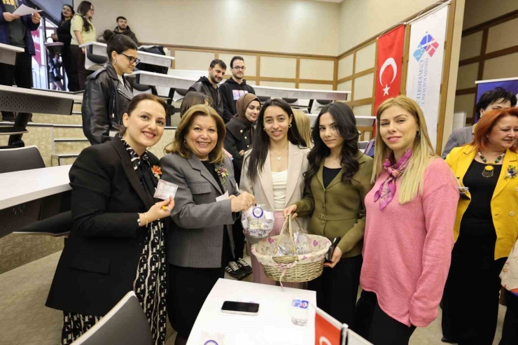 Hkü’de "4. İlham Veren Kadınlar Buluşması" Gerçekleştirildi
