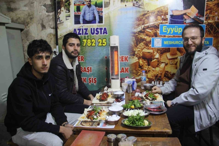 Şanlıurfa’da Sahur Vakti Ciğer Keyfi