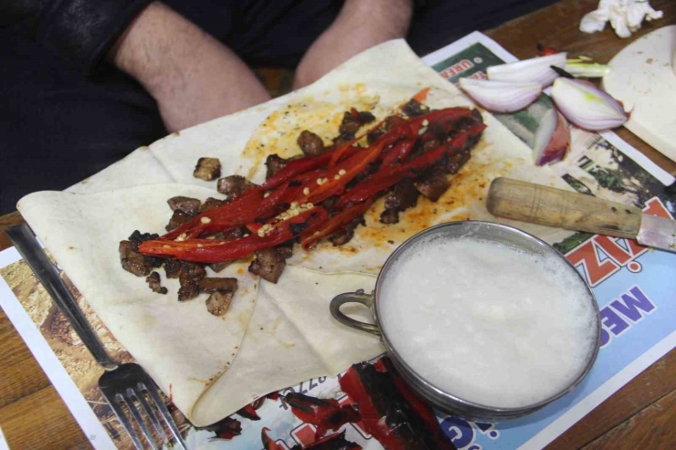 Şanlıurfa’da Sahur Vakti Ciğer Keyfi