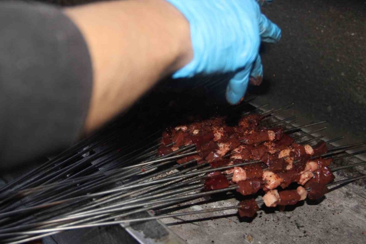 Şanlıurfa’da Sahur Vakti Ciğer Keyfi