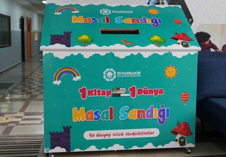 Diyarbakır’da Masal Sandığı Kuruldu: Kitaplar Çocuklar İçin Toplanıyor