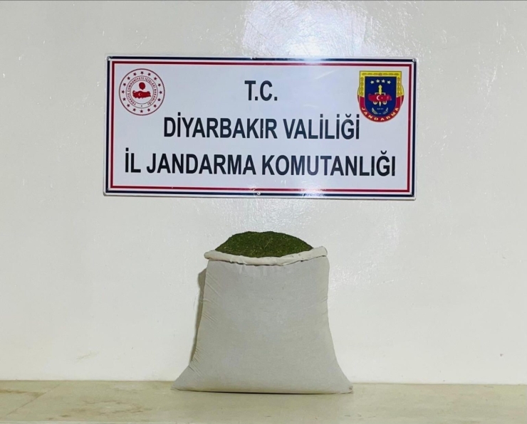 Diyarbakır’da 129 Kilo Uyuşturucu Ve Hap Ele Geçirildi: 21 Şüpheliye Yasal İşlem