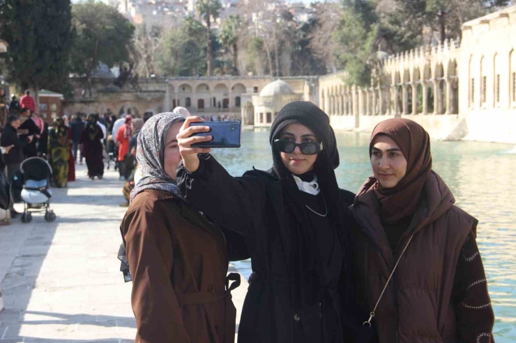 Ramazan Ayında Balıklıgöl’e Ziyaretçi Akını