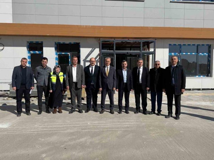 60 Yataklı Dicle Devlet Hastanesi’nin Yapımının Yüzde 95’i Tamamlandı